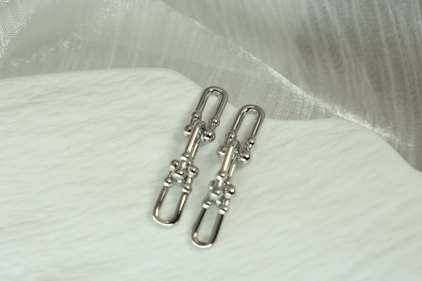 Needle Design Niche U-Shaped Chain Earrings